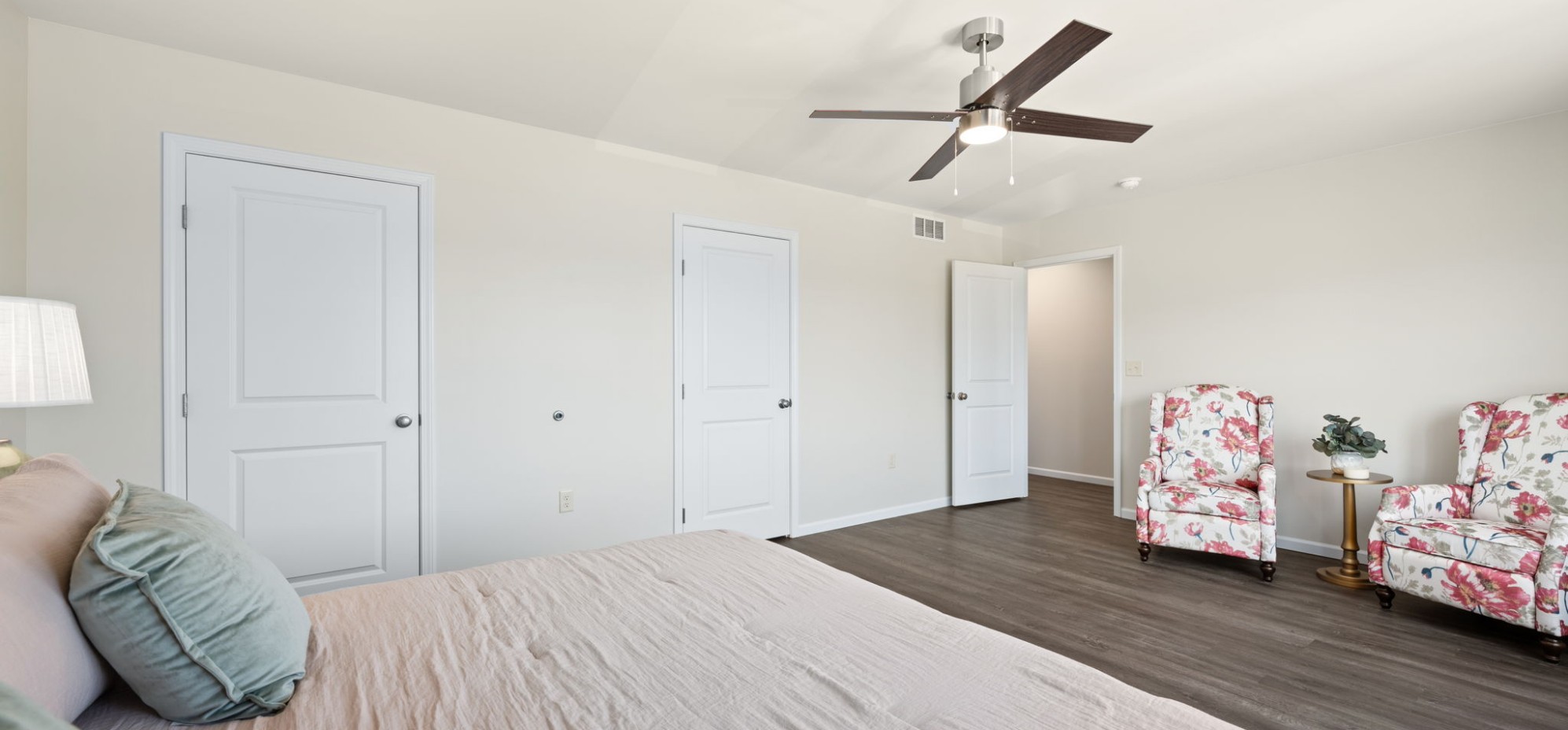 20-777 W Grand Ave-20